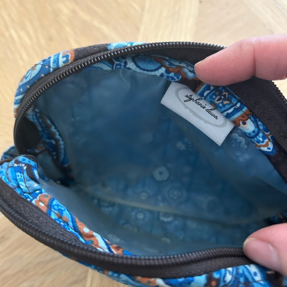 ☘️Stephanie Dawn Mocha Paisley Blue paisley Cosmetic bag retired - Picture 4 of 5